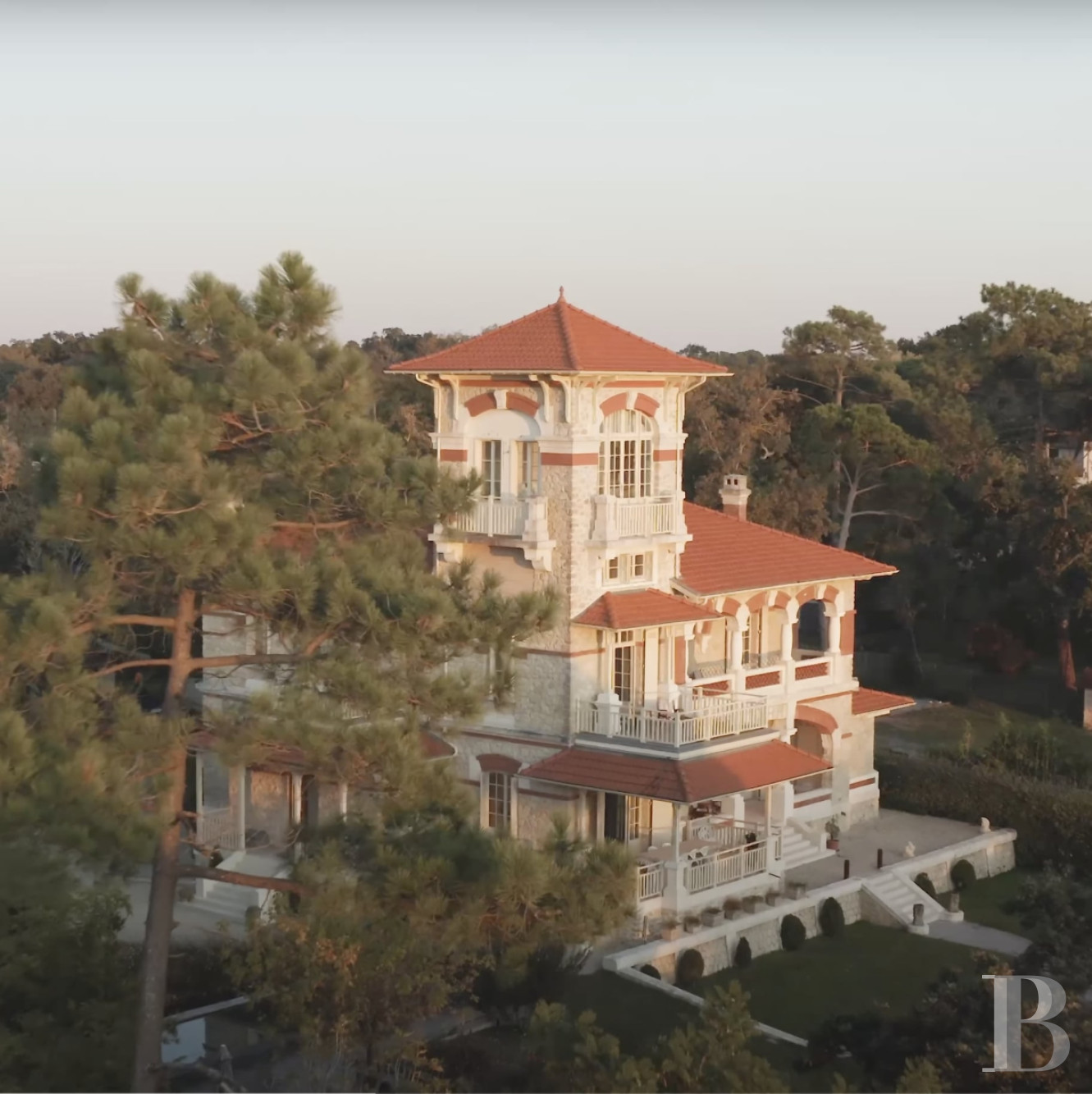 An early 20th-century villa with Italian accents in Lanton, in the Arcachon basin - photo  n°8